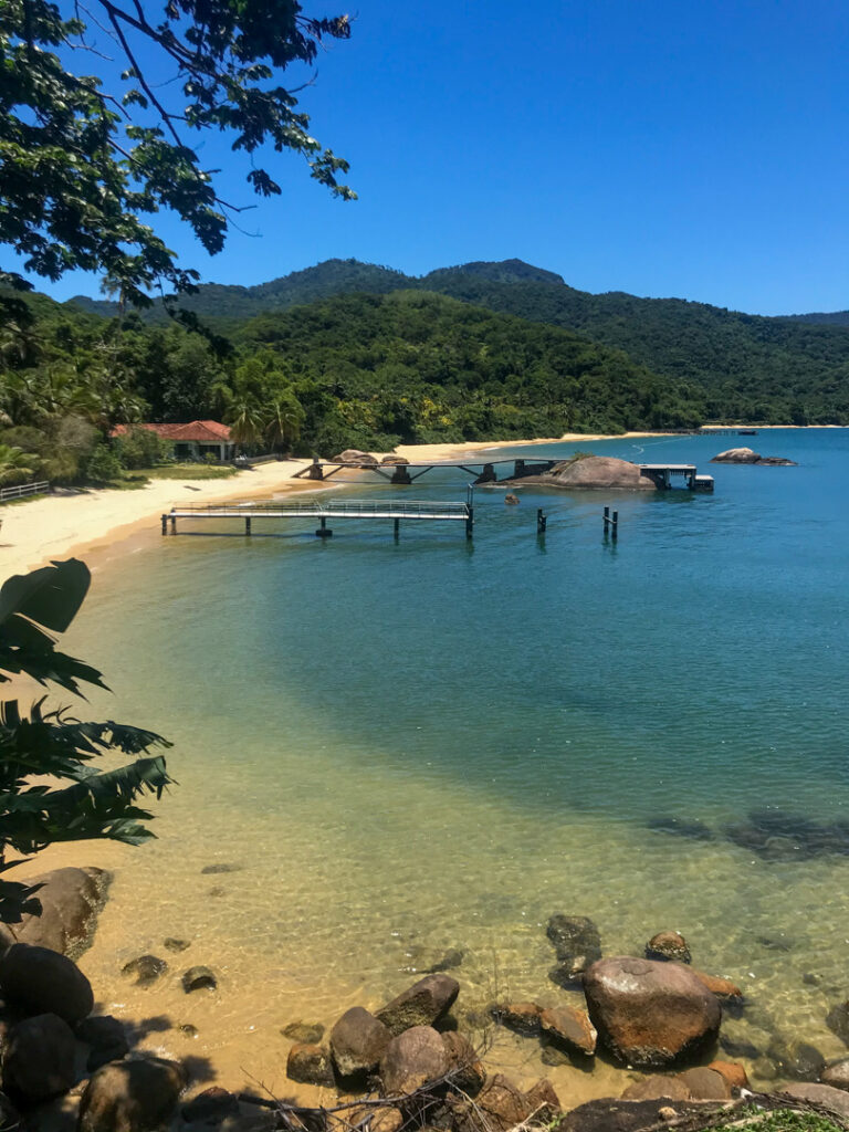 Praia da Caramiranga em Ilha Grande RJ