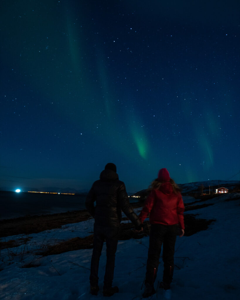 Experiencia Workaway com aurora boreal