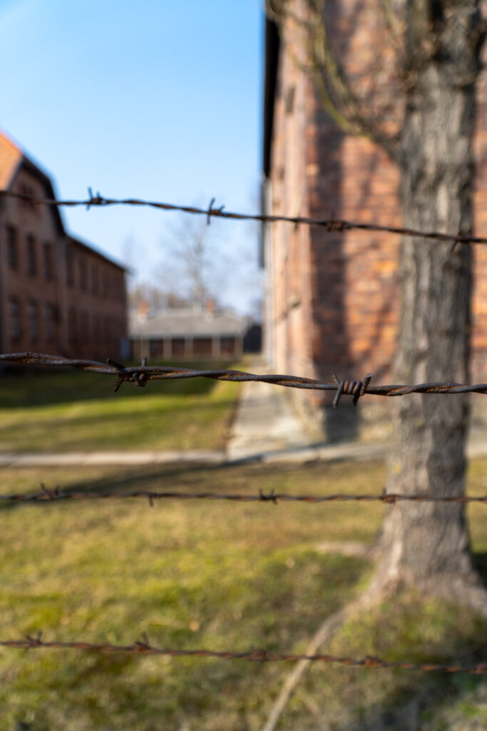 Cercas do campo de Concentração Auschwitz