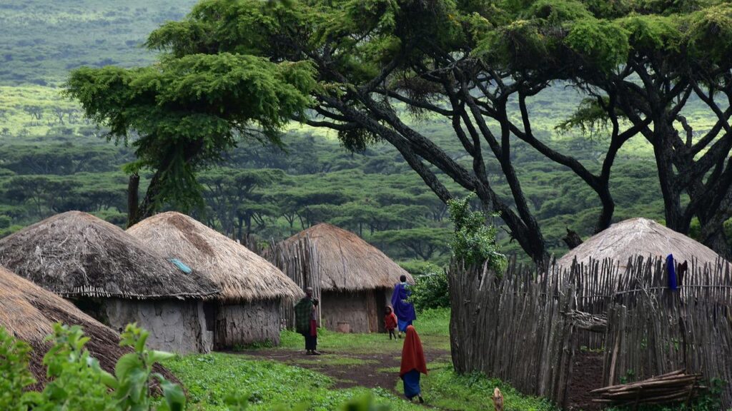 Vista de uma pequena vila Masai