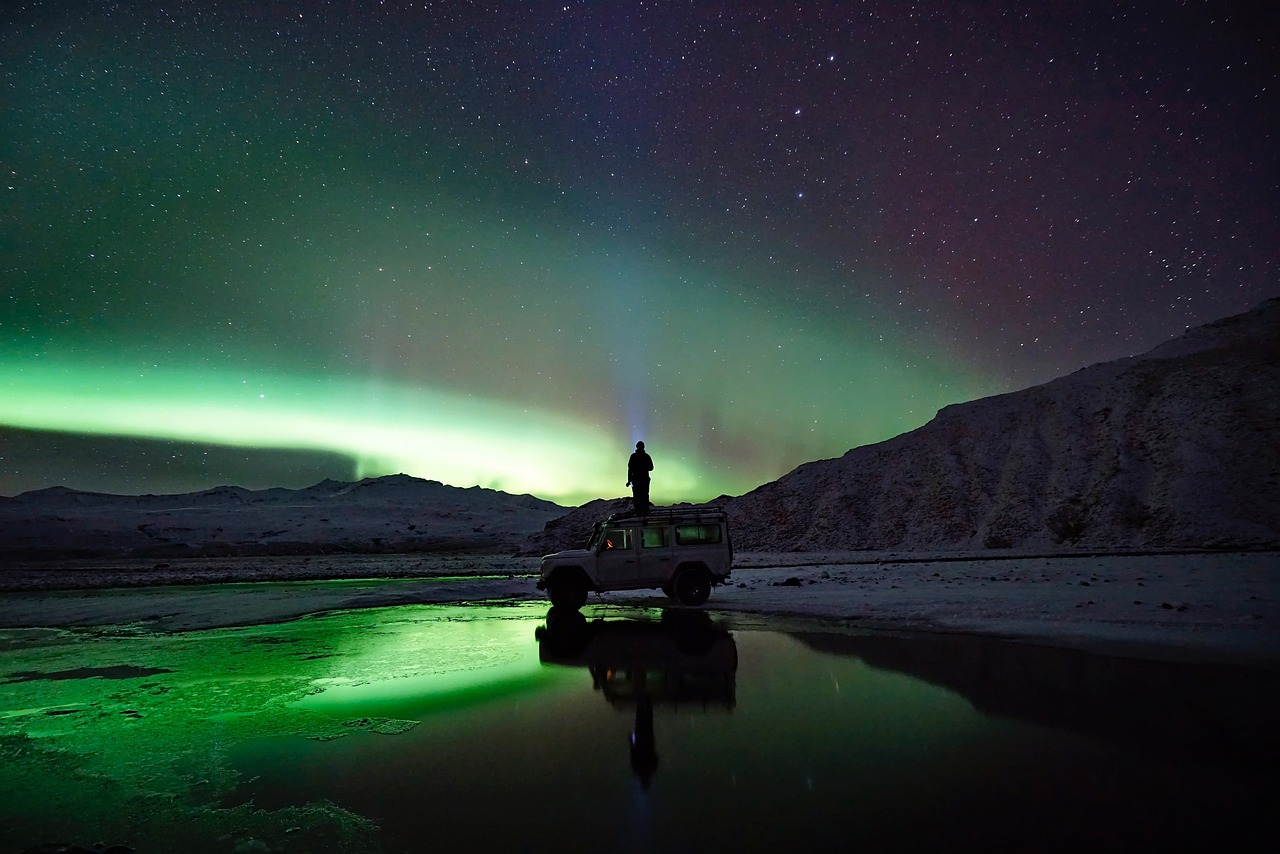 Céu da Noruega é iluminado por aurora boreal; veja fotos, Natureza